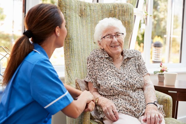 7 Memory Care Questions Families Forget to Ask During Tours